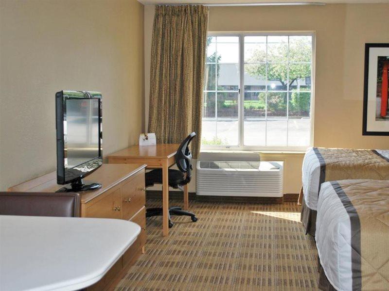 Beachwood Extended Suites Orange Extérieur photo