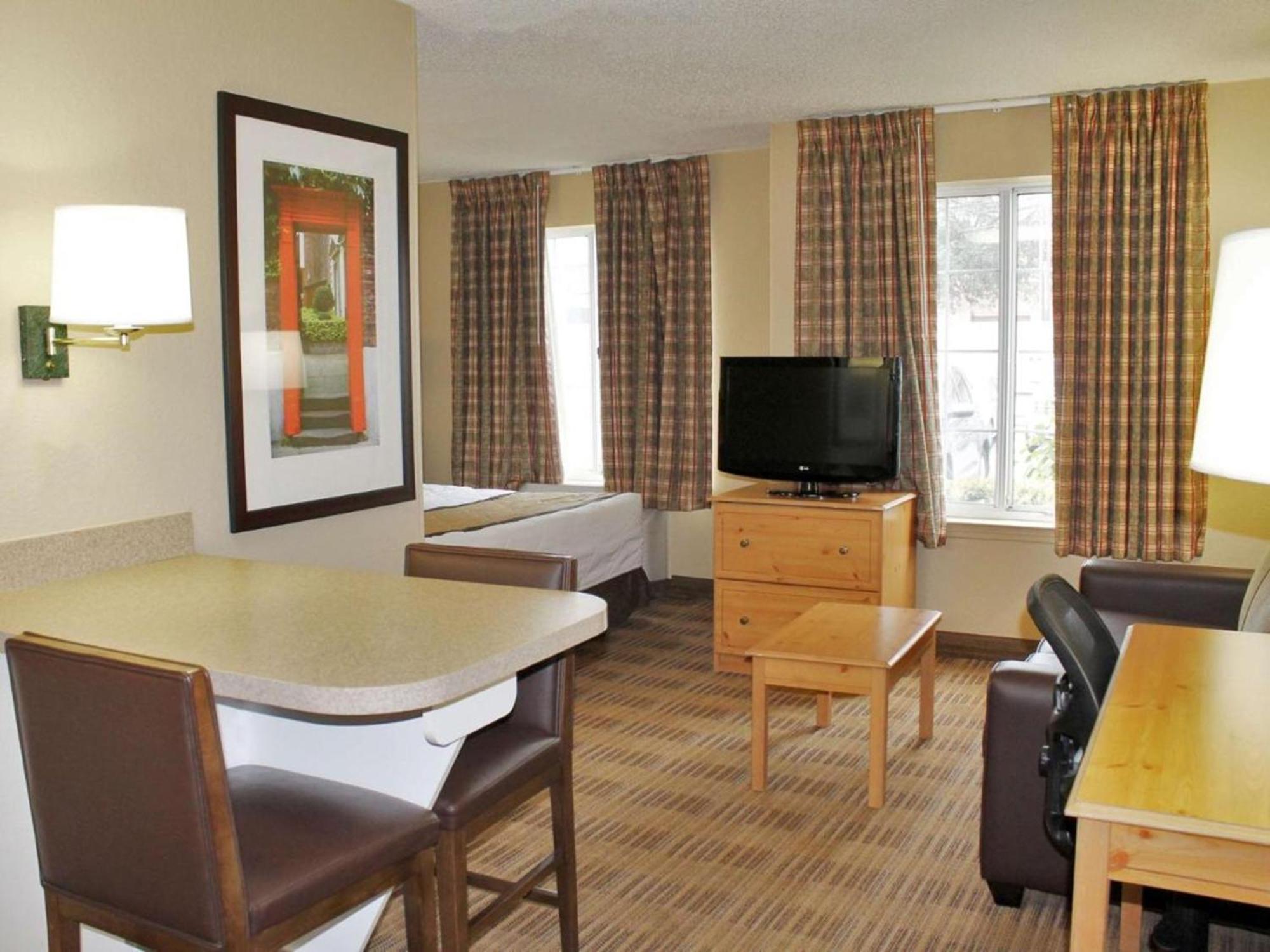 Beachwood Extended Suites Orange Extérieur photo
